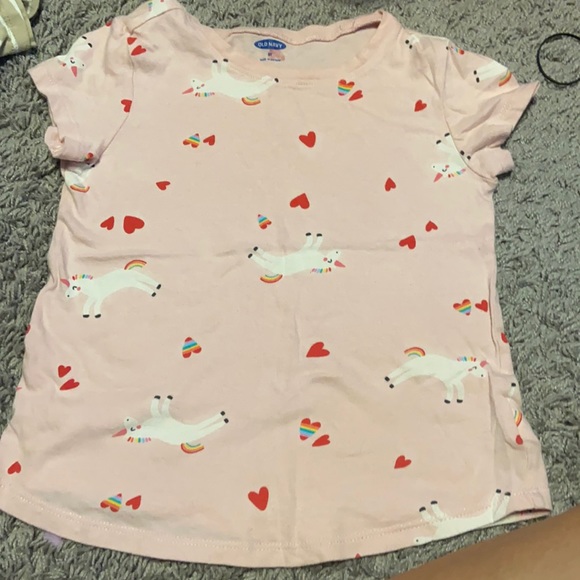 Cat & Jack Other - Cat and jack. Rainbow and unicorn tee. No flaws 5t